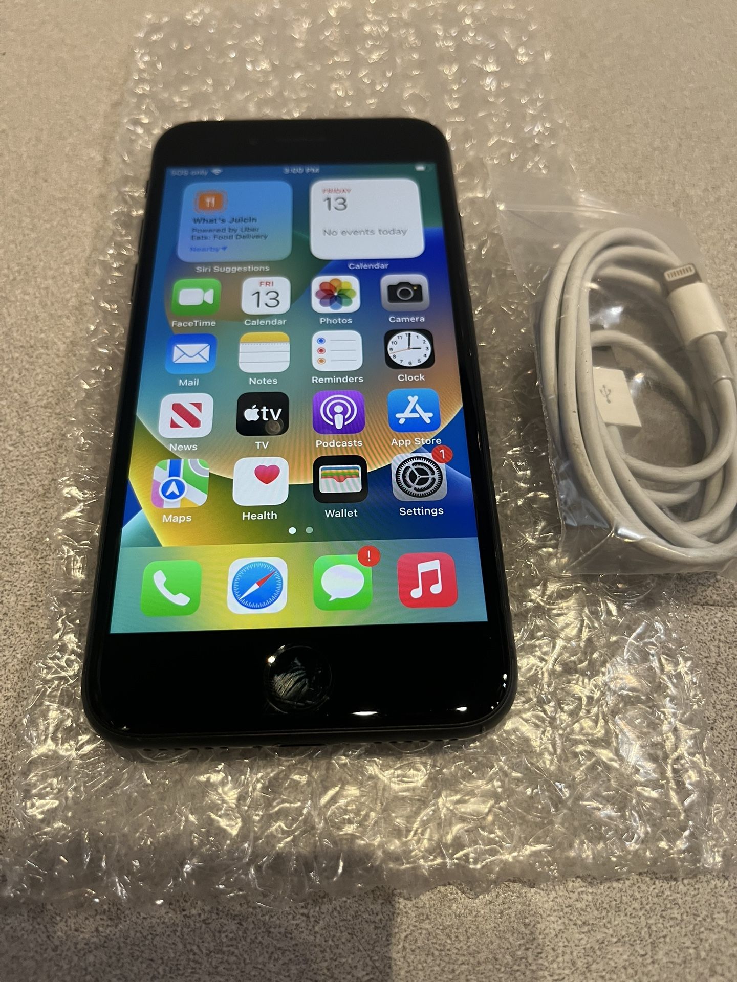 Apple iPhone 8 64GB Carrier UNLOCKED Smartphone-Black In Excellent