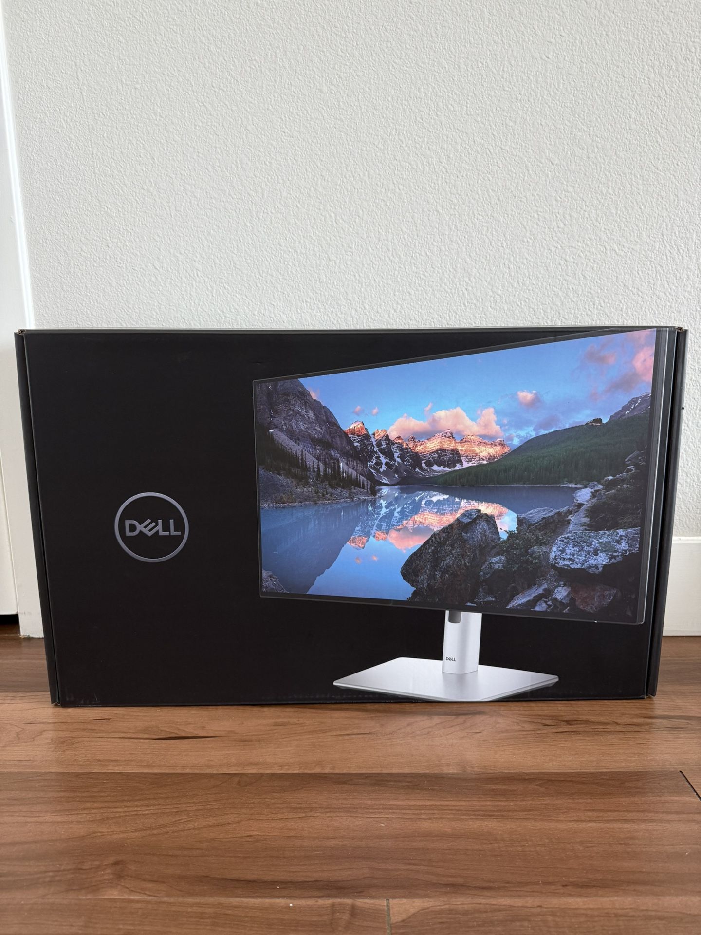 NEW Dell UltraSharp 24 USB-C Hub Monitor - U2424HE