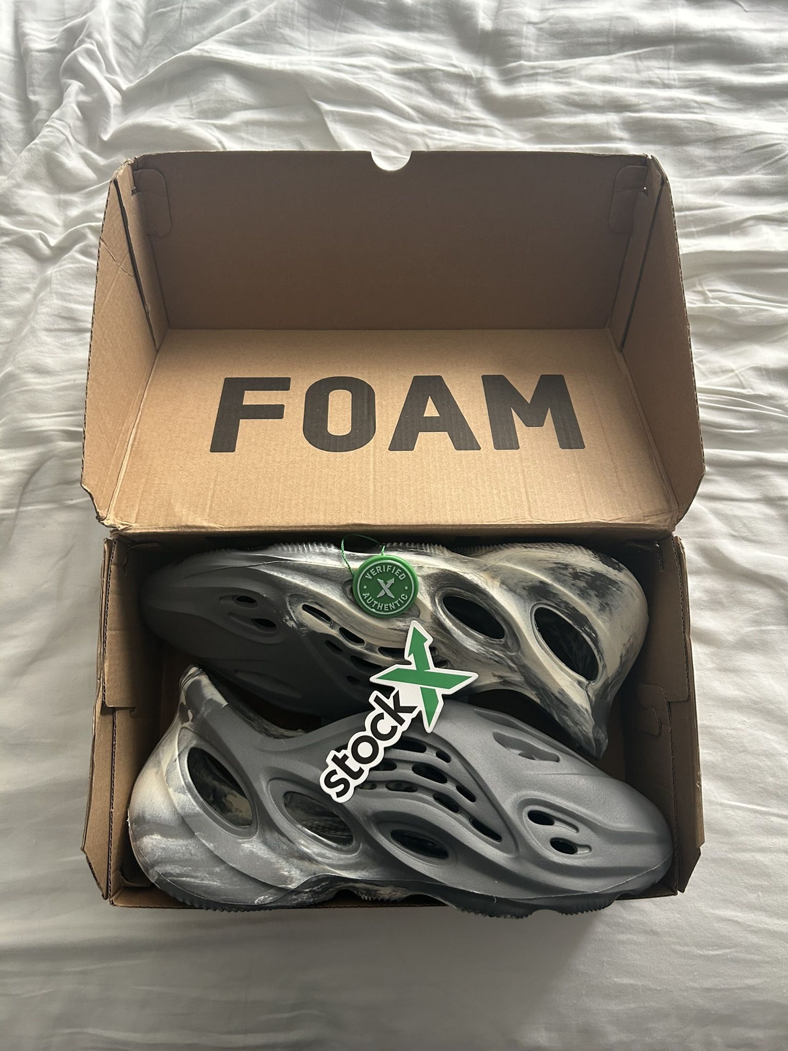 Yeezy Foam Runners Moon Grey