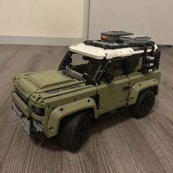 Lego Technic Defender 90 (price is negotiable)