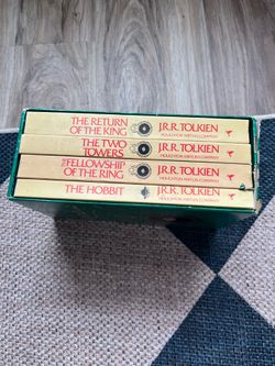 4-book boxed set containing The Hobbit and The Lord of the Rings trilogy.