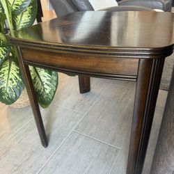 Pair of Classic Dark Wood End Tables – 25” x 25” – From Rooms To Go