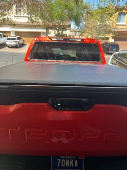 22-26 Tundra bed cover