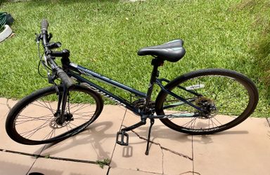 Schwinn Circuit 700c/28" Hybrid Bike
