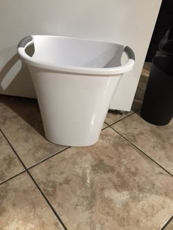 Trashe bins
