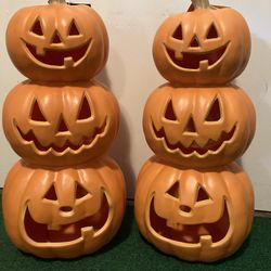 Two topiary pumpkins 