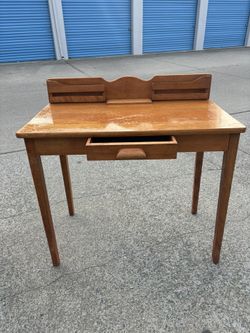 Kid Study Table