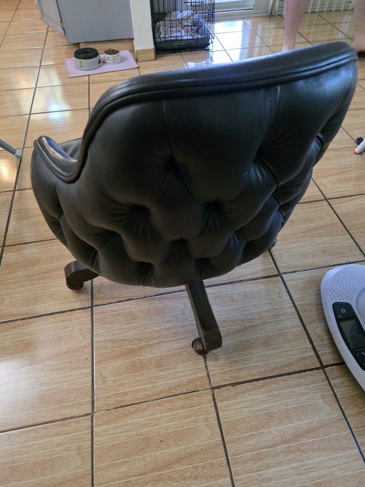 4 Poker Wooden/Leather Chairs