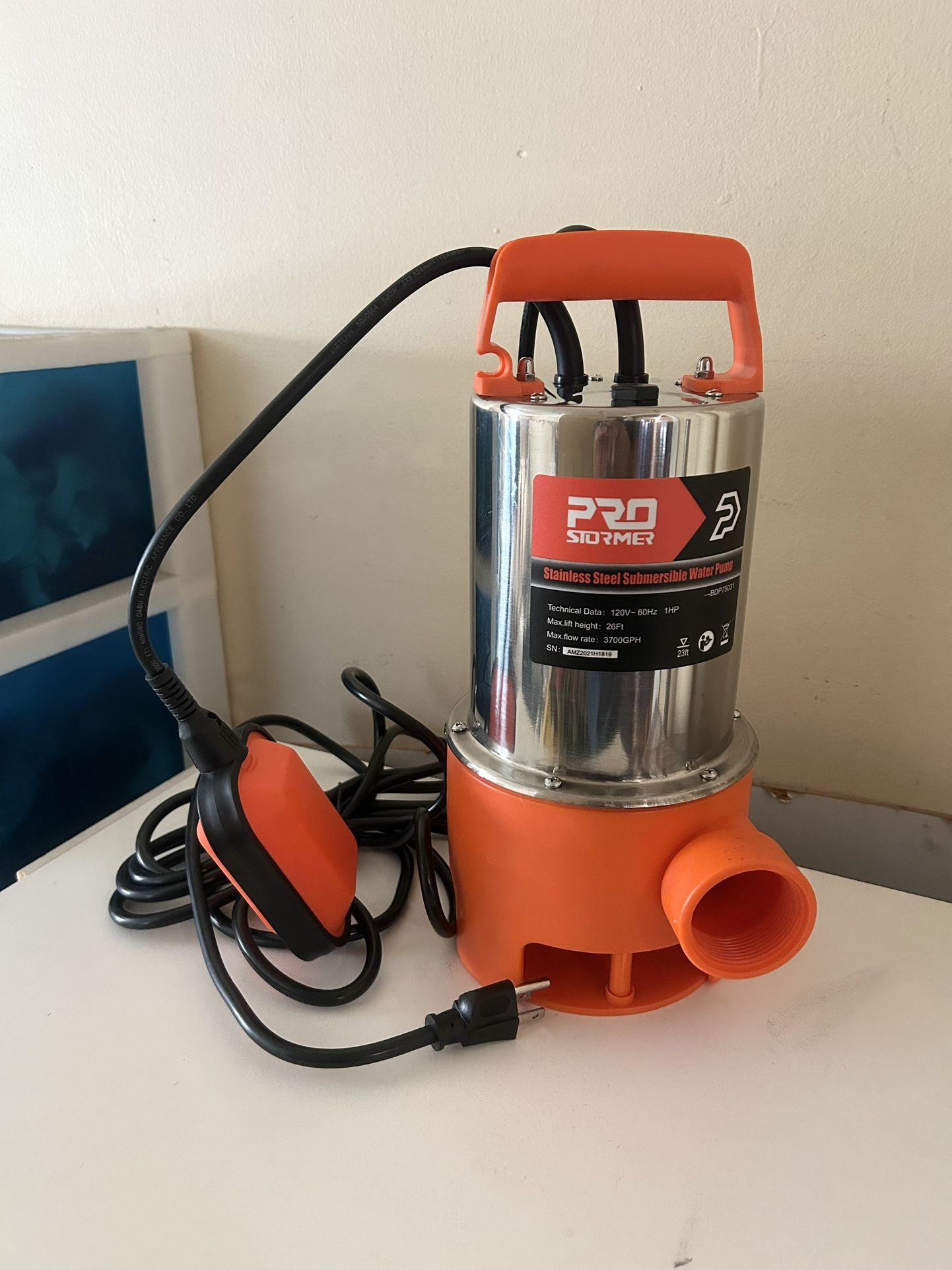 Heavy-Duty Submersible Water Pump | 1HP, 3700 GPH, 26FT Lift