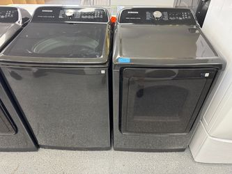 Black Samsung Washer 5.5 cu ft and 7.4 cu ft Gas Dryer Set. Units are new open box scratch and dent