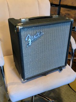 FENDER AMPLIFIER - RUMBLE 15