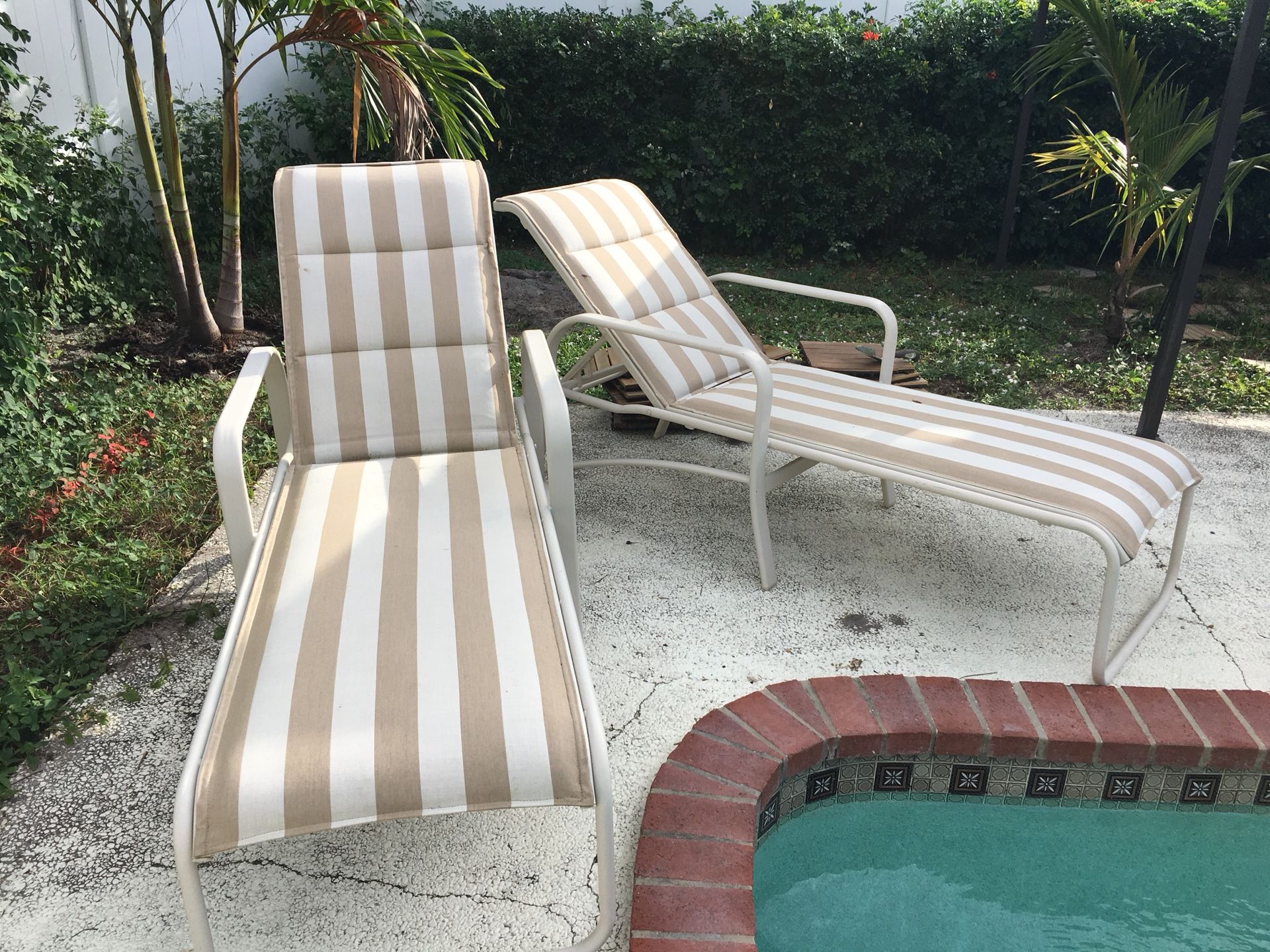 2 quality loung chairs patio chair fifth and shore