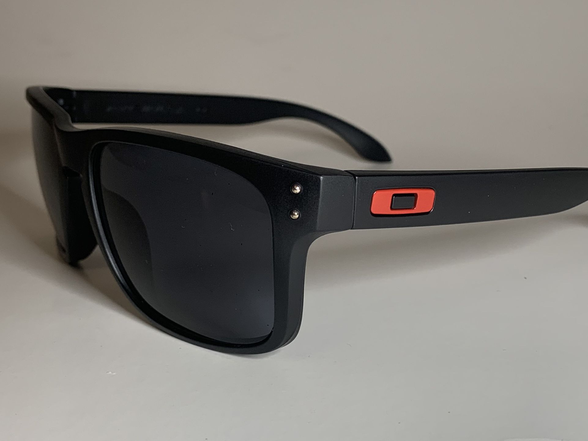 Brand new MENS sunglasses Oakley Holbrook style Pick up Lake Forest Mon-fri 8am-3pm