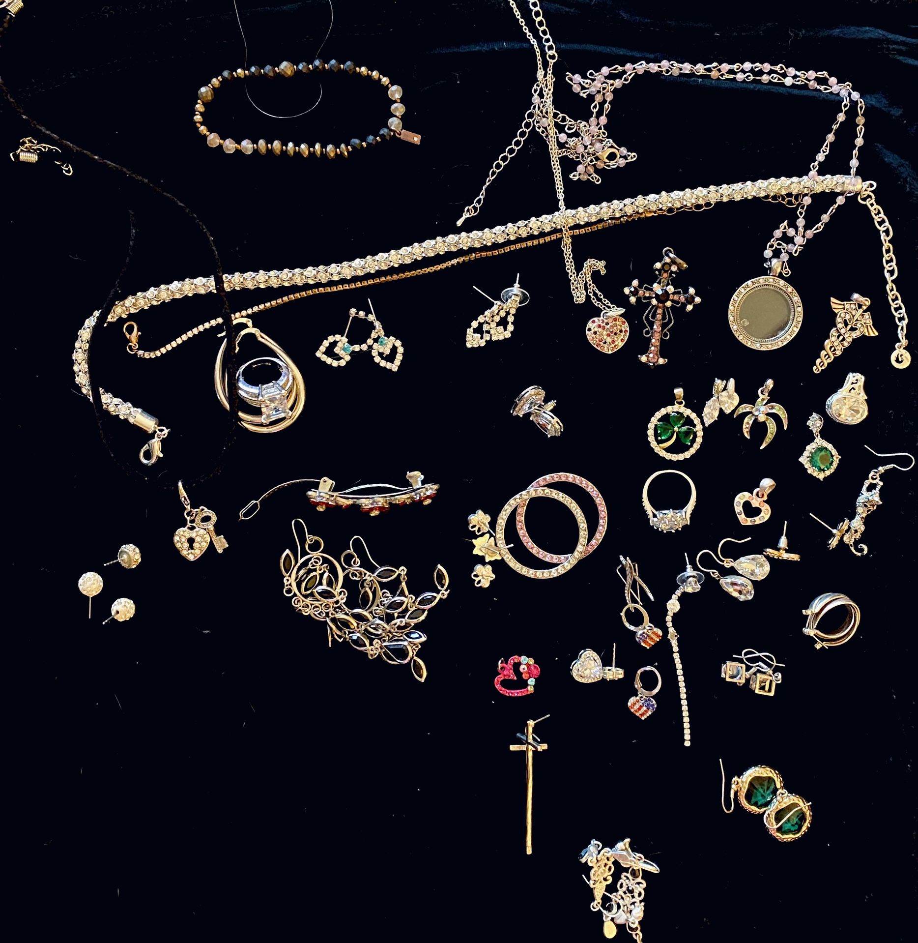 Sparkle, jewelry, clean out !!!!!!
