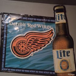 Detroit Red Wings Miller Lite Picture