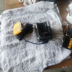 DEWALT Charger 