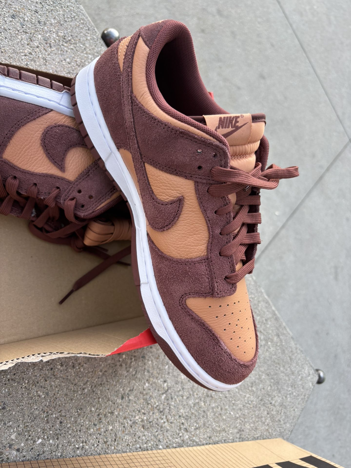 Nike Dunk Low SE Amber Brown