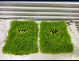 GRINCH FACE PILLOW CASES ONLY 15 x 18 DR . SEUSS HOLIDAY NWT PAIR. $40