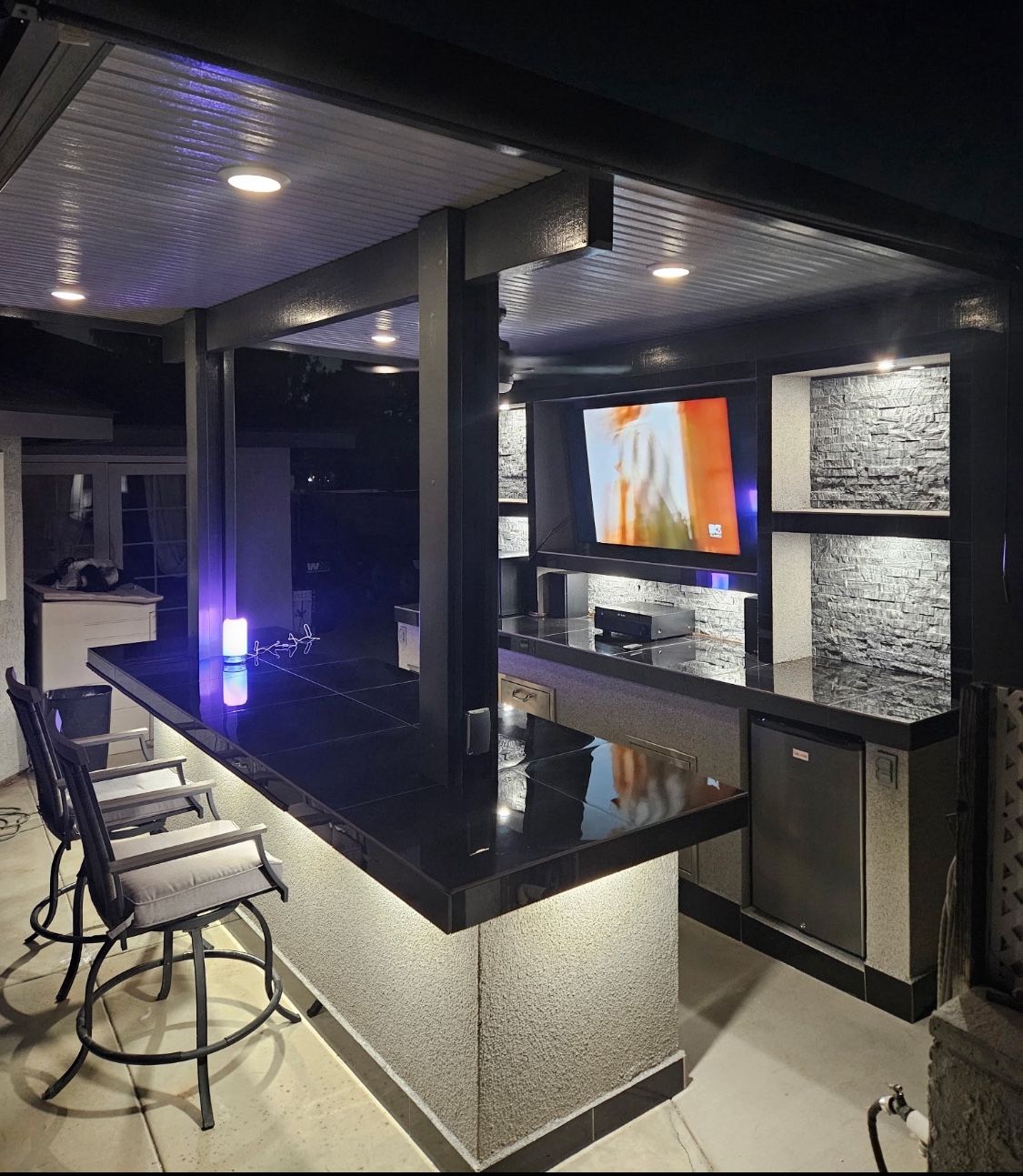 Outdoor Kitchen / BBQ Island