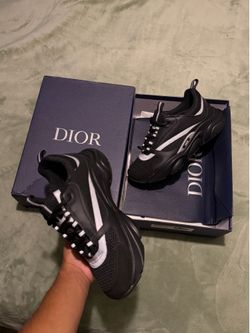 Dior B22