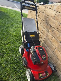 Toro 22 Inch Gas Self Propelled Lawnmover