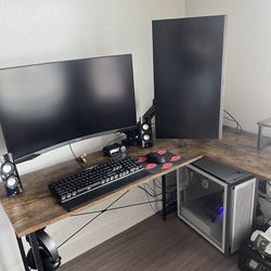 PC Desktop and Monitors 