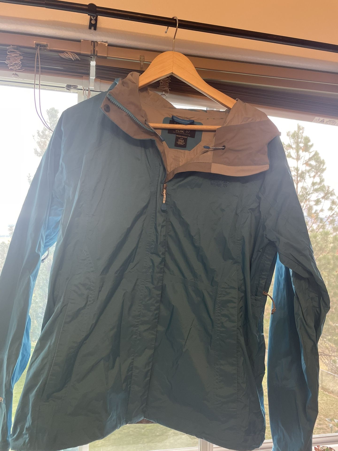 Mountain Hardware Rain Jacket - Womens Large