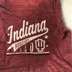 Ladies 2 XL Indiana Hoosiers V-Necked T-Shirt Creative Apparel Concepts Nice!