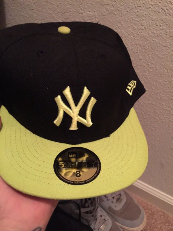 Neon Green/Black Yankee Fitted 8