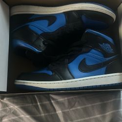 Jordan 1 Mids black royal blue size 10