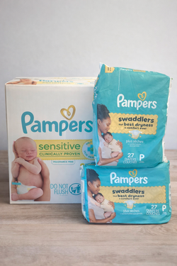 Pampers Bundle (Wipes + Newborn Diapers) – NEW