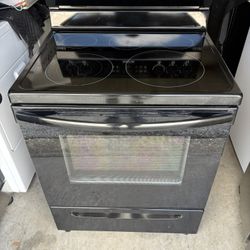 2022 Model Black Glasstop Electric Stove w/Self-cleaning Oven