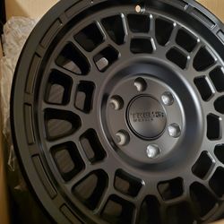 4 NEW WHEELS 17X8.5 6x135 200 Each