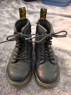 Toddler Dr. Martins size 8