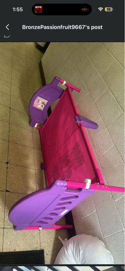 Minnie Mouse toddler bed