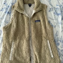 Patagonia Furry Vest - size Large