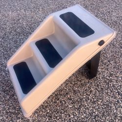 🐕 Up & Under Pet Stairs – Max Weight 70 lbs – Good Condition