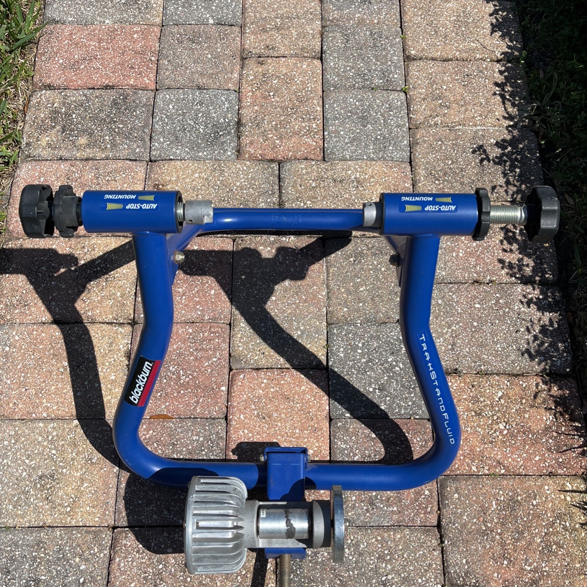 Blackburn Trakstand Fluid Bicycle Trainer
