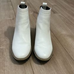 Dolce Vita Women’s White Short Boots