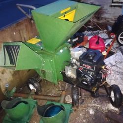 Mighty Mac Wood Chiper