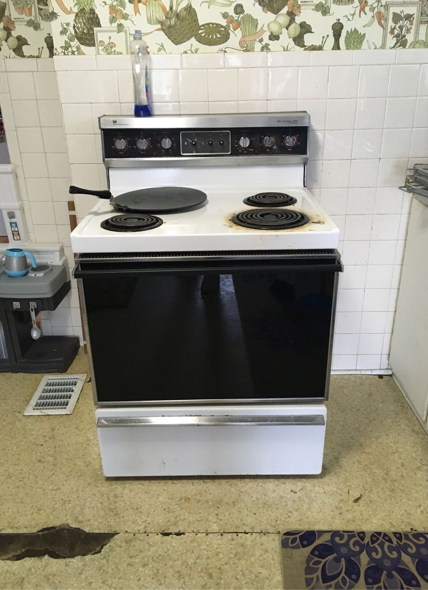 Vintage electric stove