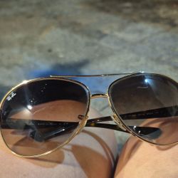 RAY BAN