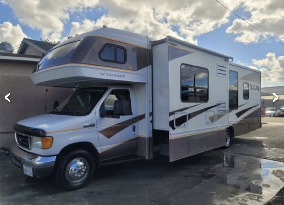 32 Foot Fleetwood Tioga for Sale in Buena Park, CA - OfferUp