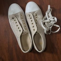 Michael Kors Size 9 Women’s Light Tan Shoes