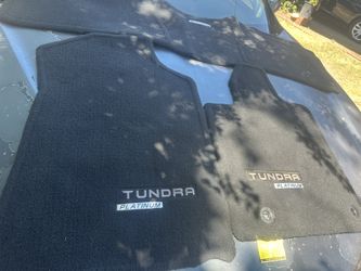 Tapetes Para Una Toyota Tundra Seré Platinum del 2015 Al 2023