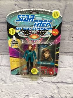 PLAYMATES Star Trek The Next Generation Dr. Beverly Crusher Action Figure