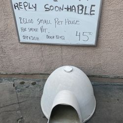 Small Igloo Pet House