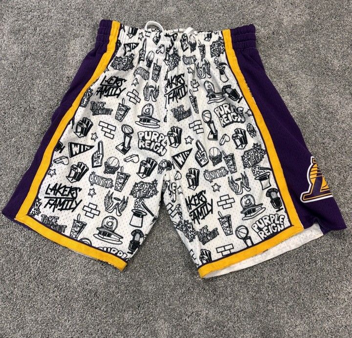 La Lakers Mitchel And Ness  Doodle Shorts