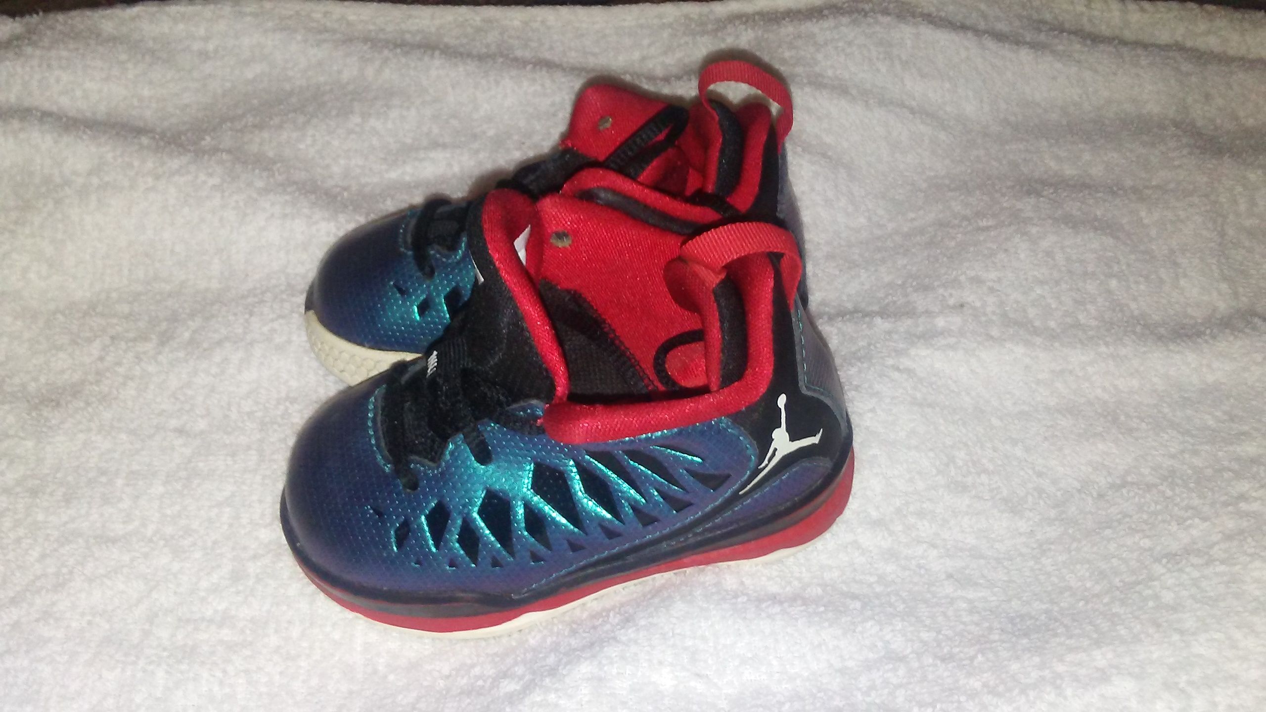 All them like new condition 5c