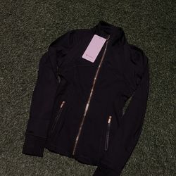 BLACK LULULEMON DEFINE JACKET